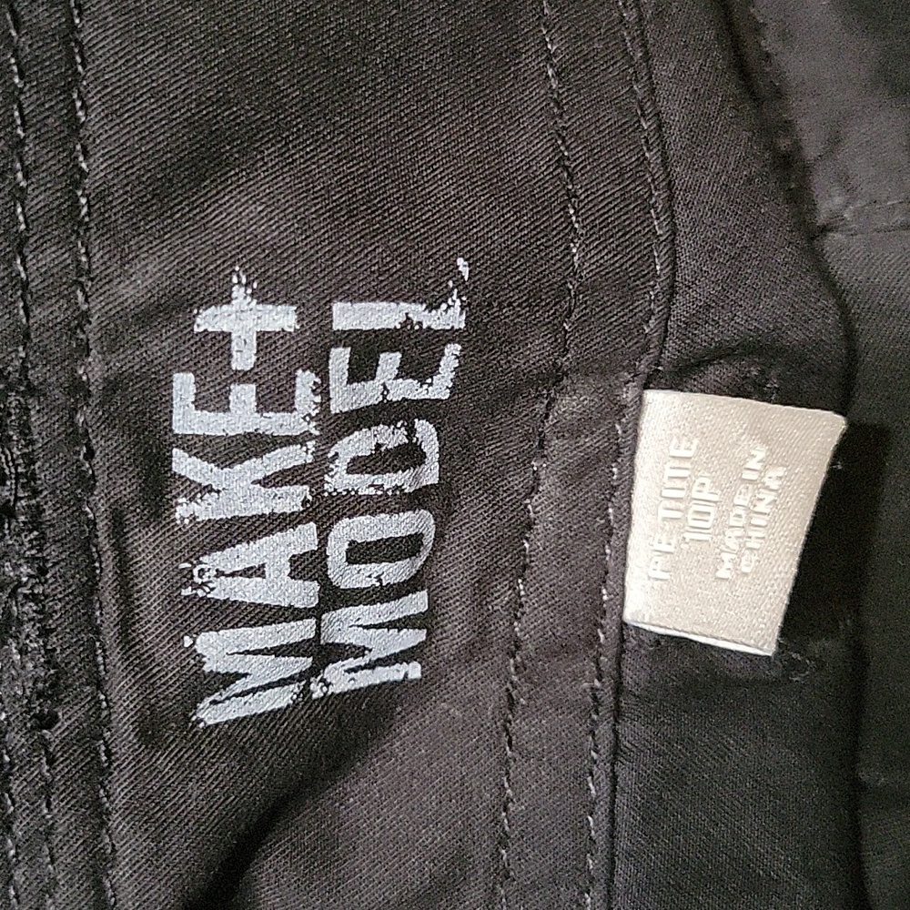 Nwt Make + Model Cargo Capris - Picture 5 of 6